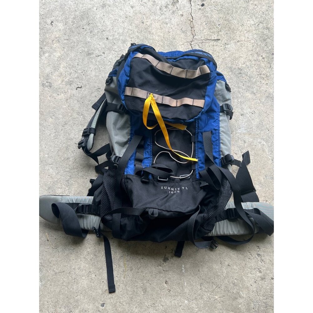 EMS Summit TL 3000 Hiking Travel Backpack Internal Frame 50L
